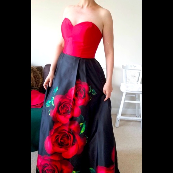 Elegant dress for a wedding or special occasions, size 3 - Picture 10 of 12